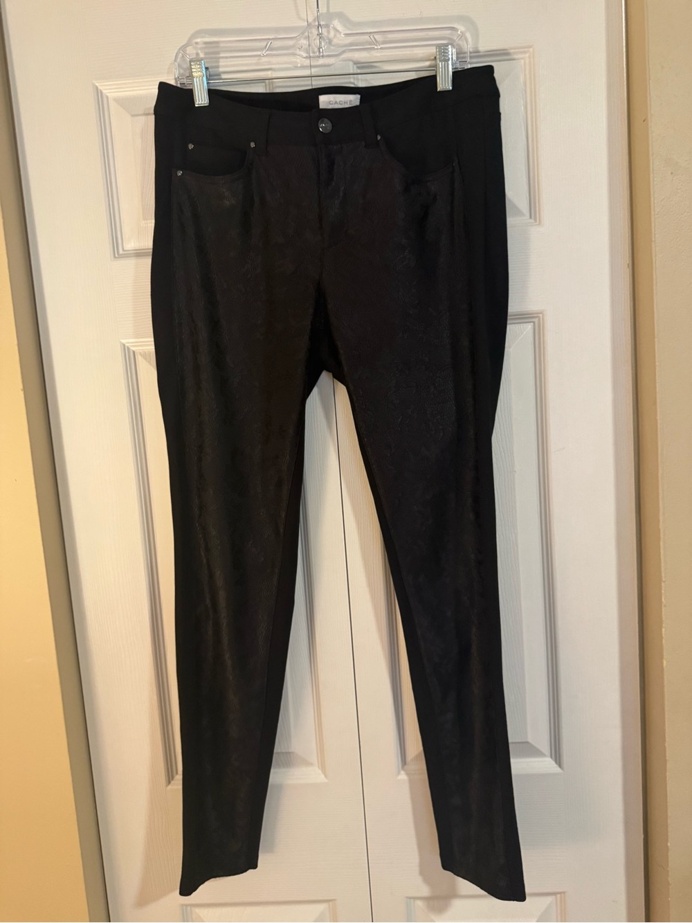 Caché Black Snakeskin Print Stretch Pants Size 12 Slim Leg